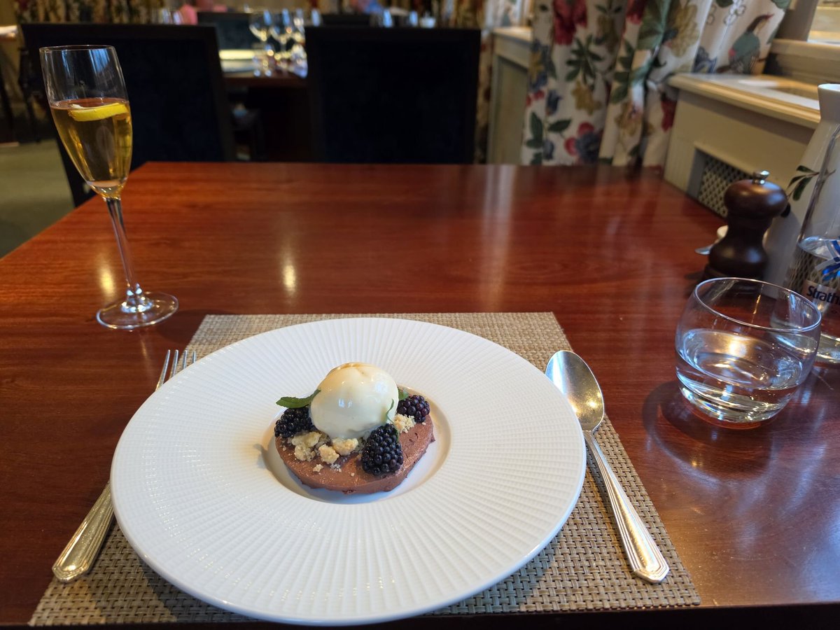 RuxtonLily's tweet photo. Dessert:
Dark Chocolate Délice, Blackberries, Lemon Thyme Crumble, Honey Ice Cream

@Greywalls_Hotel 
https://t.co/Cu0mUmjiQU
https://t.co/gZ86HU55zz
note:
post contains a photo from the venue and an AI edited image. https://t.co/wiaeuKQEfA