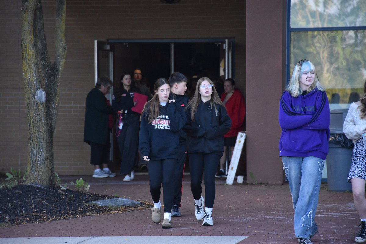 DansvilleCSD's tweet photo. There is, quite literally, no more important job we do here at #Dansville Central Schools than keeping our students safe and one of the ways we do that is by practicing emergency evacuations.
1/3 https://t.co/MHh1ZflmfM