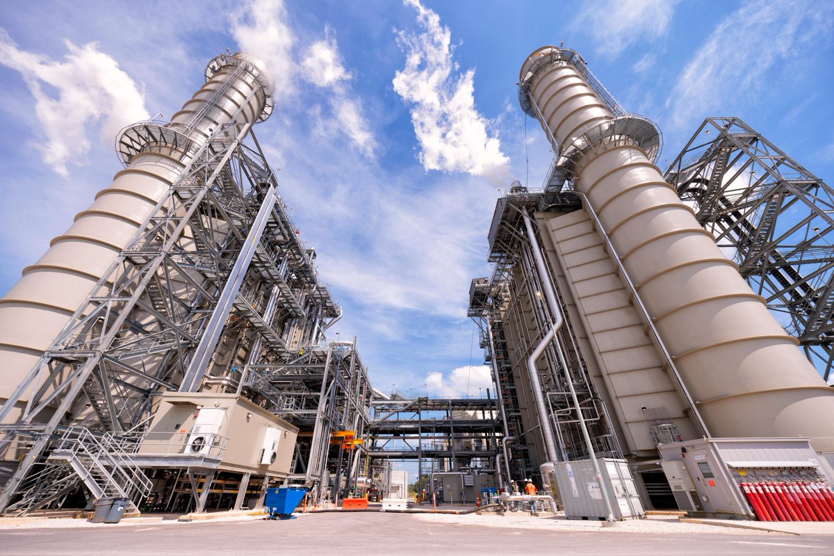 EntergyTX's tweet photo. Did you know? The Orange County Advanced Power Station will save customers more than $1 billion over its lifetime. Lower fuel and operating costs benefit your wallet. 💰

Take a look at the plant’s latest progress. ⬇️ https://t.co/gavETpOH1F