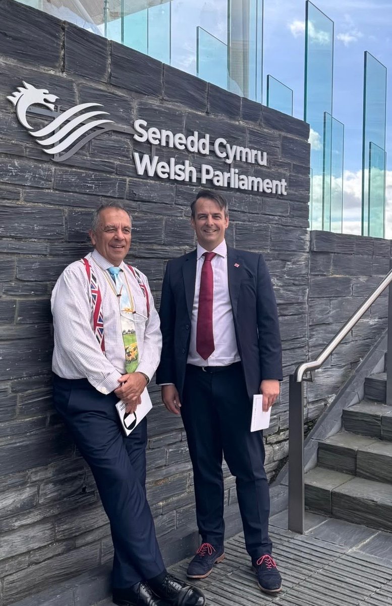 WayneParsonsUK's tweet photo. Proud to be part of the @RUKWales team with @StevenRodawayMS https://t.co/rcYxBdYyrO