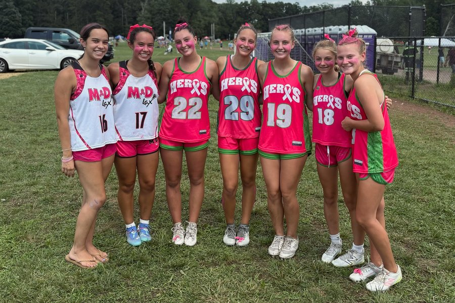 ILWomen's tweet photo. “She didn't wear a wig. She just let it go. ...It was such a huge accomplishment, knowing almost exactly one year later she was playing again.”

@mattkinnear on Colbie VanTine finding true love for the game after cancer diagnosis.

READ: https://t.co/Xsbqio3apa https://t.co/uyj38JvFm7
