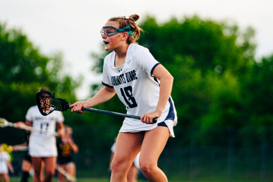 ILWomen's tweet photo. “She didn't wear a wig. She just let it go. ...It was such a huge accomplishment, knowing almost exactly one year later she was playing again.”

@mattkinnear on Colbie VanTine finding true love for the game after cancer diagnosis.

READ: https://t.co/Xsbqio3apa https://t.co/uyj38JvFm7