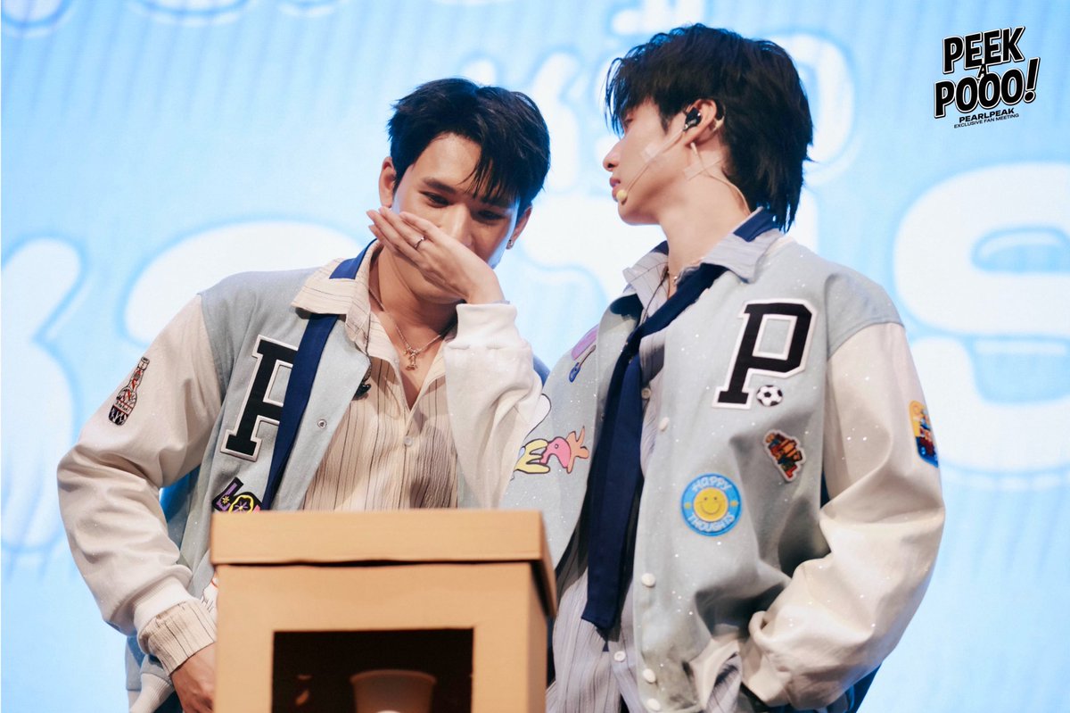 FlowerBoyTH's tweet photo. ฟรินนนนนนนน…

ไปดูเบื้องหลัง PEEK A POOO! PearlPeak Exclusive Fan Meeting เต็มๆ 
กันอีกหลายๆ รอบ 🤍
@pearlpooo @peakpeemapol 

📺 YouTube : one connection 
https://t.co/4XNCkq6fGj

#BTS_PeekAPooo
#PeekAPooo_Fanmeet 
#เพิร์ลพีค #PearlPeak 
#ช่องวัน31 #oneconnection https://t.co/znjdRr0grn