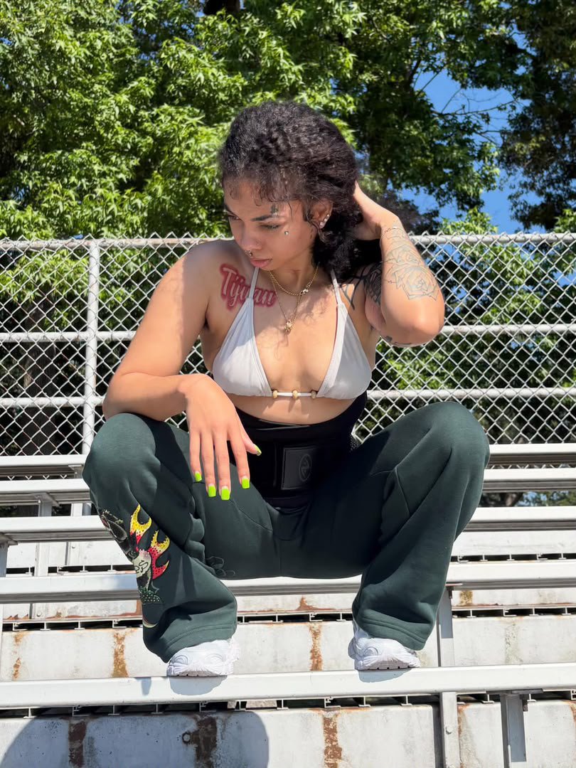 Reina3Heart's tweet photo. Who in the city ?
#dmvfreaks #dcfreaks #mdfreaks #pgfreaks https://t.co/0B60xJ44Fi