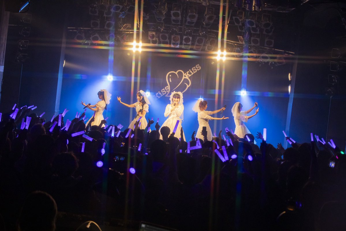 KiSSKiSS_idol's tweet photo. 💙𝐾𝑖𝑆𝑆 𝐾𝑖𝑆𝑆 𝐻𝐴𝑃𝑃𝑌 𝐵𝑖𝑅𝐶ℎ𝑢!!♡𝐷𝐴𝑌 𝑇𝑂𝑈𝑅💙
9/23(水・祝) キャ・ノン生誕ライブ
『𝑺𝑬𝑷𝑻𝑬𝑴𝑩𝑬𝑹 𝑲𝒊𝑺𝑺』
@ yokohama Bay Hall

沢山の方にお集まりいただきありがとうございました✨
新曲「SEPTEMBER KiSS」もたくさん聴いてください!!

そして、アイナスター生誕ライブ
『アイナスター星誕祭』
の情報もぜひチェックしてください🎂

photo by @gairin

#セプテンバーキス
#アイナ星誕祭