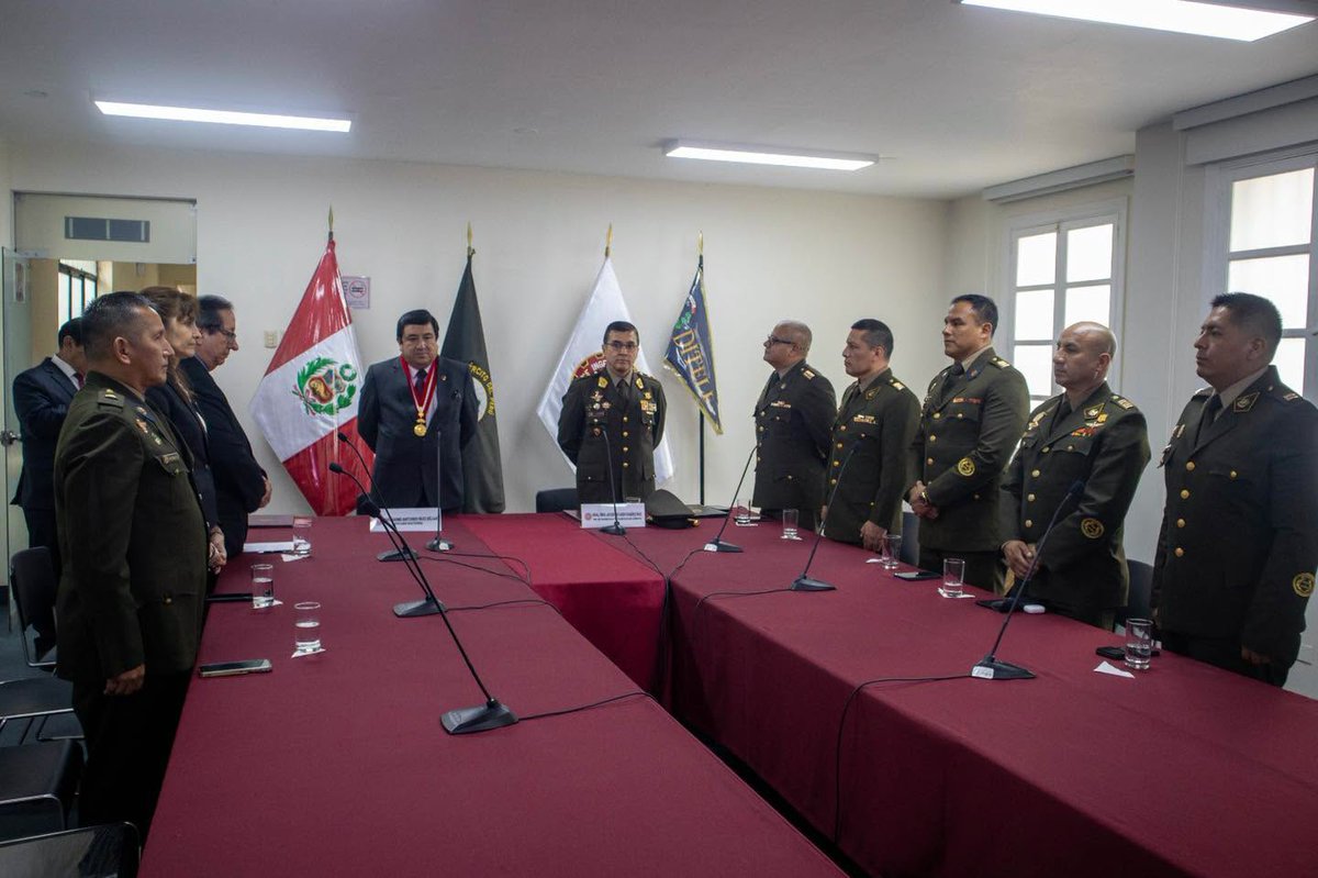 EjercitoPeru's tweet photo. #InfoEP | El Ejército del Perú, a través de la #DITELE, y el Colegio de Ingenieros del Perú – Consejo Nacional suscribieron un convenio para fortalecer capacidades en transformación digital, ciberseguridad, inteligencia artificial y centros de datos. https://t.co/T9GwgJSFvp