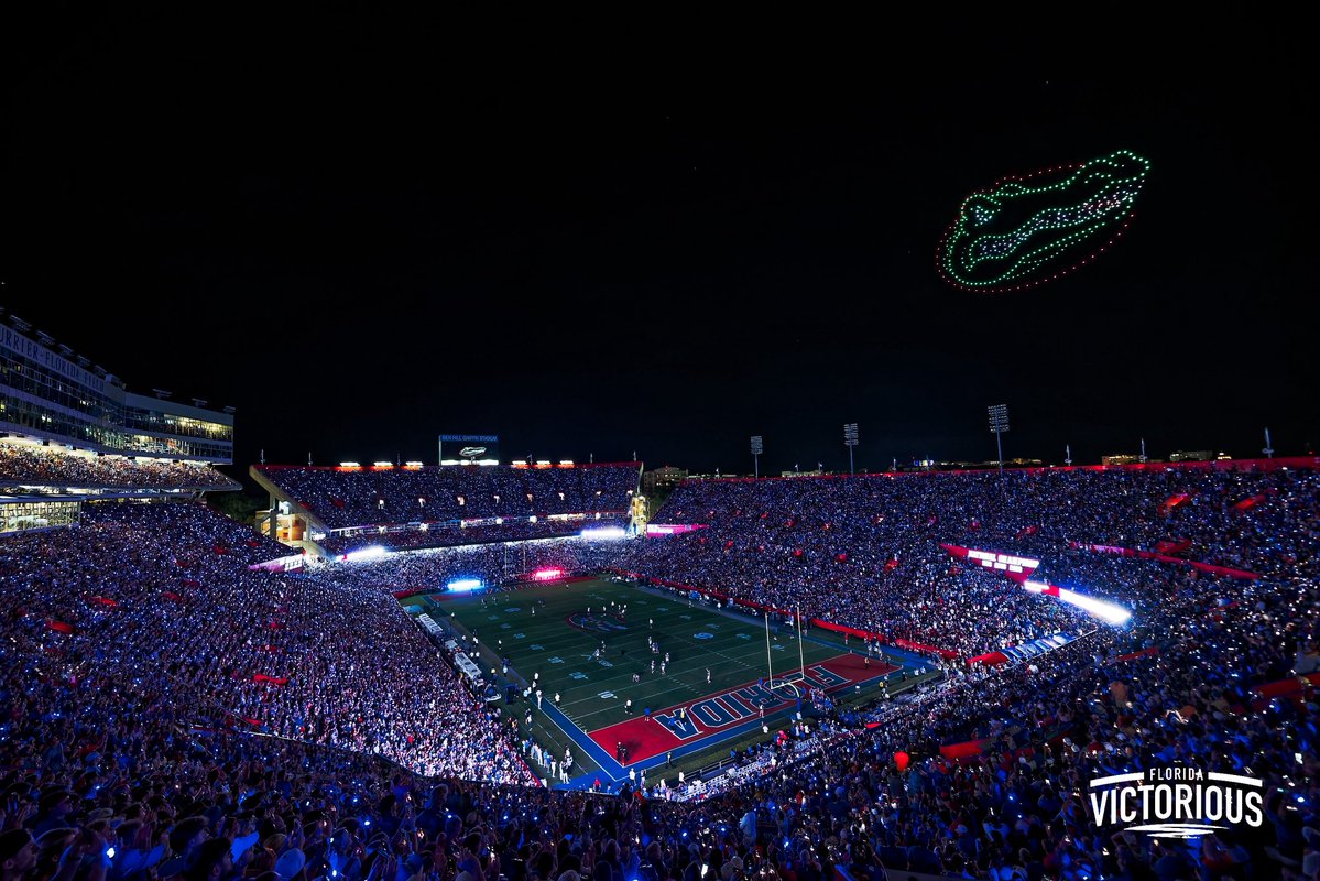 delatorre's tweet photo. The Swamp is SOLD OUT for Florida-Ole Miss. It’s the 21st straight sell out for the Gators. https://t.co/6EwyBu5jaF