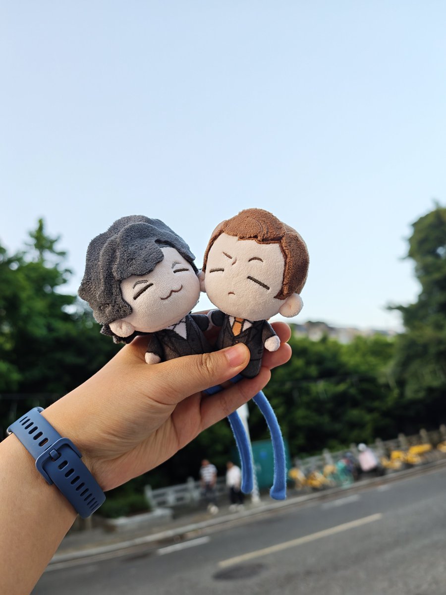alifanghoho's tweet photo. #SHERLOCK 
竟然有人看，那我再次展示我的福尔摩斯兄弟娃娃 https://t.co/zpDgNvT5rz