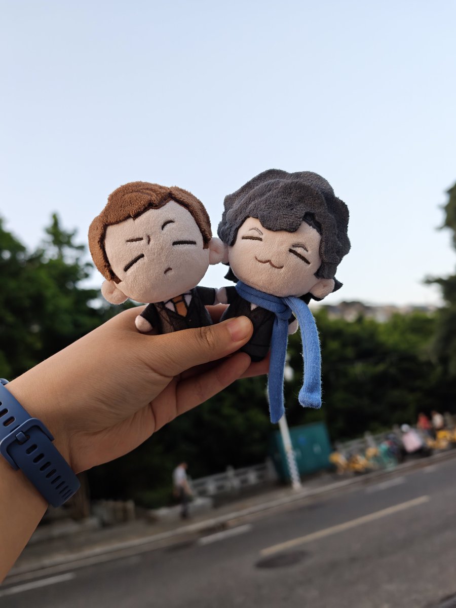 alifanghoho's tweet photo. #SHERLOCK 
竟然有人看，那我再次展示我的福尔摩斯兄弟娃娃 https://t.co/zpDgNvT5rz
