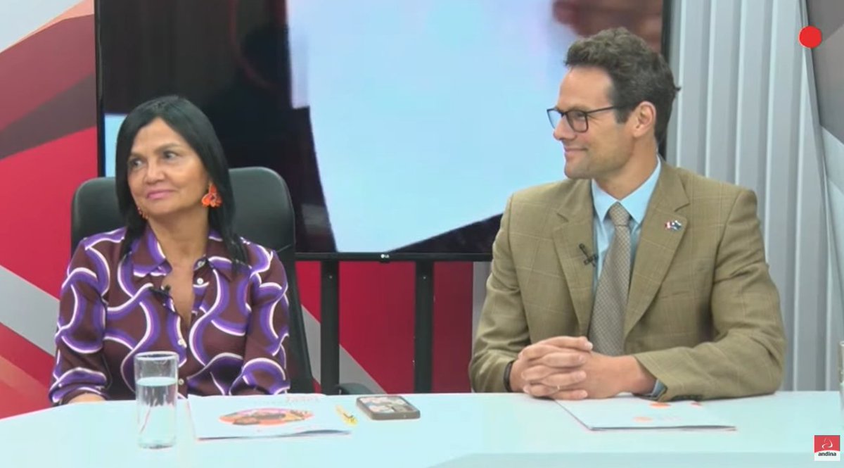 DiarioElPeruano's tweet photo. Hoy en #AndinaCanalOnline:  Embarazo adolescente y salud materna. Conversaremos con Gregor Von Medeazza, representante del UNFPA en el Perú, y Carmen Murguía, Analista de Programa en Normas Sociales del UNFPA, sobre esta problemática.
https://t.co/Y8PTzVRRSJ https://t.co/TIviv7cvQH