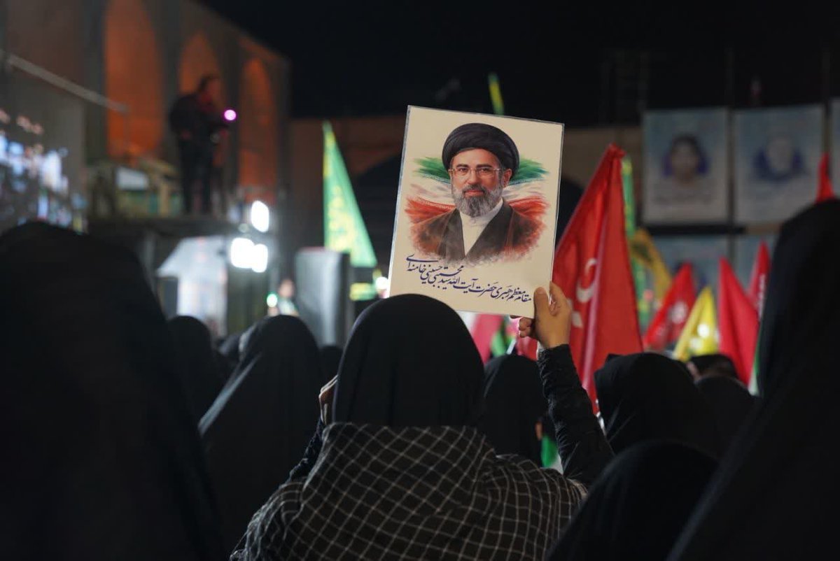 Mahdieh_883800's tweet photo. تا زمانی که نام ایران زنده است، بخشی از هویت ما نیز زنده خواهد بود.

#جانفدایان_سیستان_بلوچستان
#جانفدای_ایران https://t.co/j2Q18GJ2RK