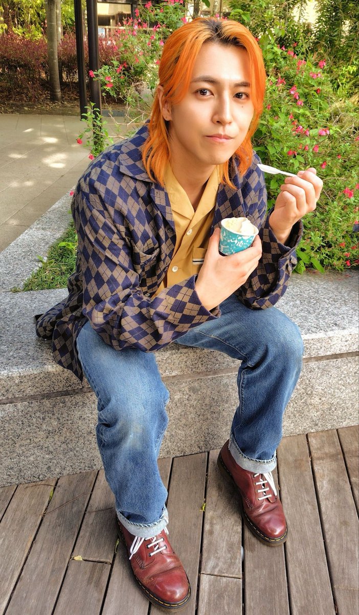 TAKASHI_YSR's tweet photo. 9月23日
皆さんからたくさんお祝いして頂いて、とてもとても嬉しい１日です。
本当にありがとうございます！

YSRも引き続きたくさんの方にご覧頂けたら嬉しいです☀️

今となっては懐かしくなったカラーの頃のオフショットを…！

#HAPPY_TAKASHI_DAY
#HAPPY_TAKASHI_YADAY
#ありがとう やでぃ！
#YSR https://t.co/OAvHsV6xZr