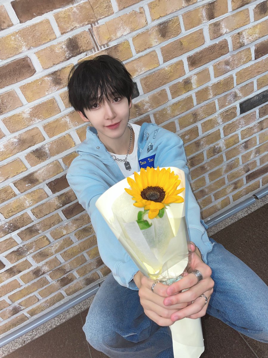 ddungsa's tweet photo. #위플립트친소
동혀니얘기해요.’.‘💞 https://t.co/Tx4B8BQuEs