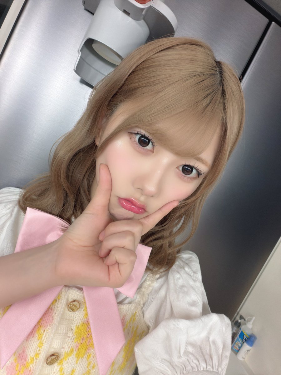 erii_20031027's tweet photo. 2ショット写真会の受付してます！！

受付期間いつもより短めなので
お忘れなくです！✊🏻

たくさん可愛い写真、面白い写真などっ！
一緒に撮ろうね！☪️

⭐️ 残りわずか ⭐️
11月21日 1部、2部、4部、5部、6部
11月22日 1部、2部、4部、6部
12月19日（大阪） 3部、4部、7部

https://t.co/geTQJV1Ljf https://t.co/C9isSML39t