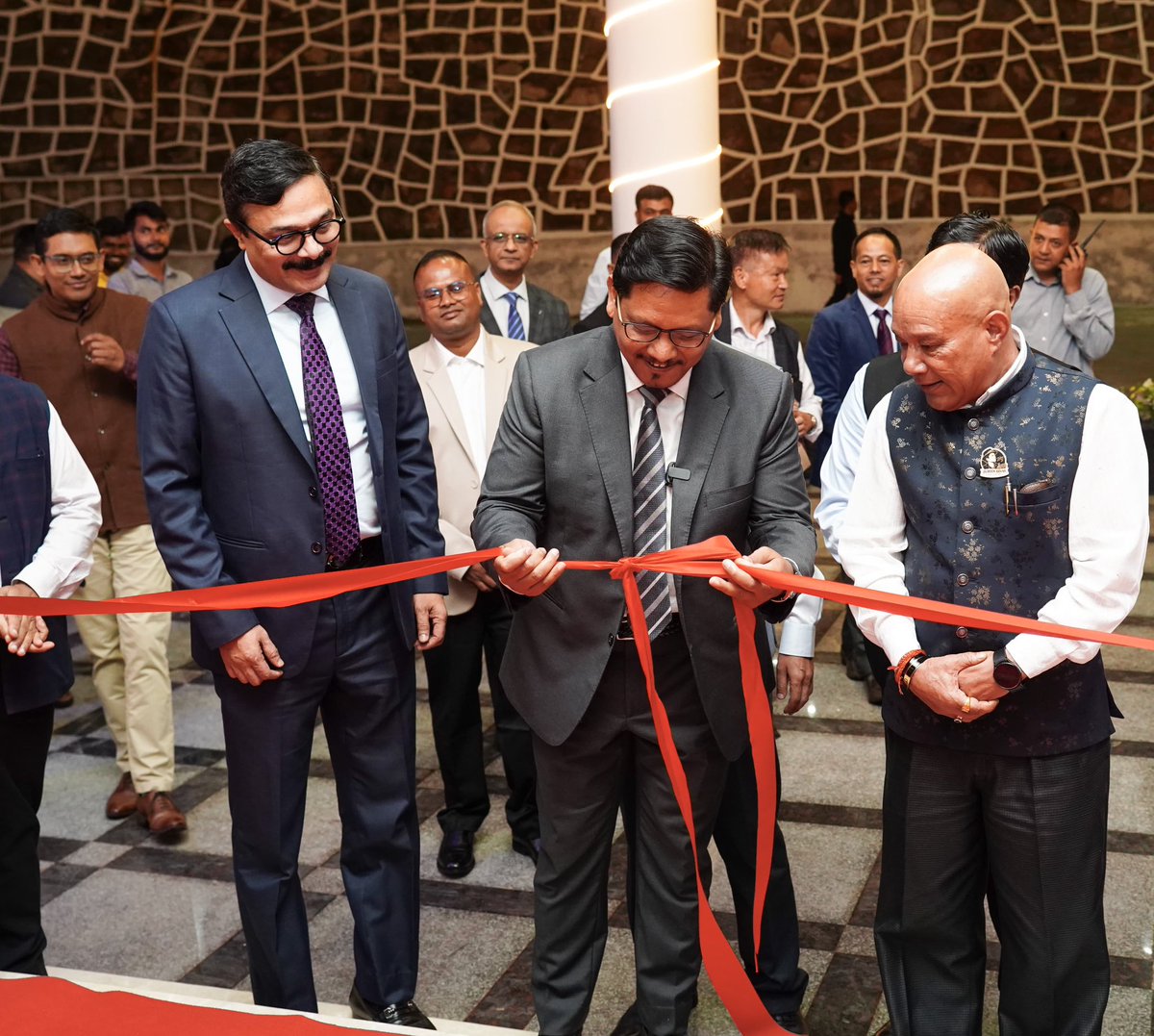 SangmaConrad's tweet photo. Elated to inaugurate Shillong Technology Park Phase II, a truly special and fulfilling moment.

The vision for an IT Park in Meghalaya began in 2008, with the dream of creating an ecosystem where innovation, entrepreneurship and technology could thrive.

Today, that dream is taking shape. I envision Meghalaya emerging as a hub for innovation, technology and solutions for the entire Northeast and the wider region, a place where people come to build, innovate, collaborate and find solutions. 

Shillong Tech Park II though inaugurated today is already booked out! This shows the growing potential and the preference of Meghalaya as the IT Hub of the North East.

With our young, tech-savvy population and growing infrastructure, we are creating the ecosystem to make this vision a reality.

The journey has begun, and the possibilities are immense.

@PMOIndia @AshwiniVaishnaw @GoI_MeitY