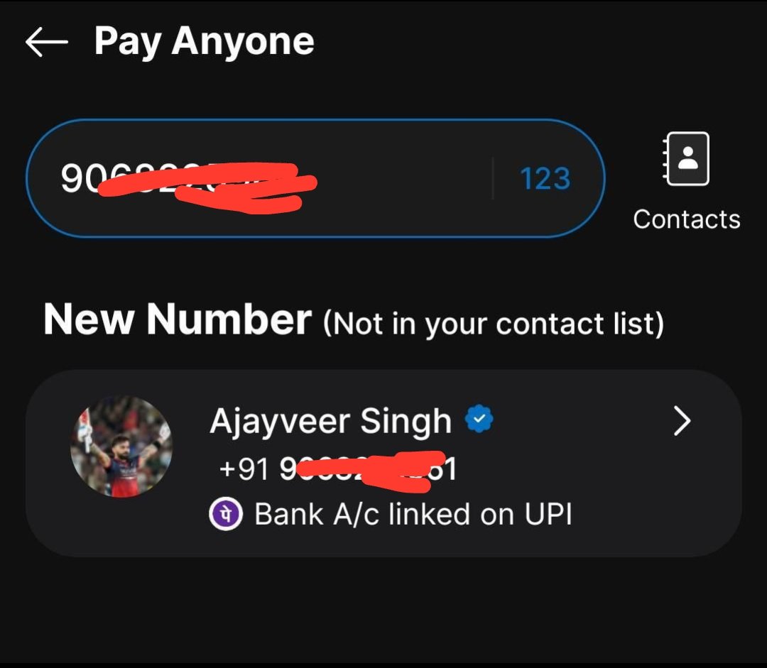 DexMawa's tweet photo. Plot twist: the scammer is an RCB fan, these guys steal mobiles at Chinnaswamy and scam people on X 😭 https://t.co/YRpzatuR9A