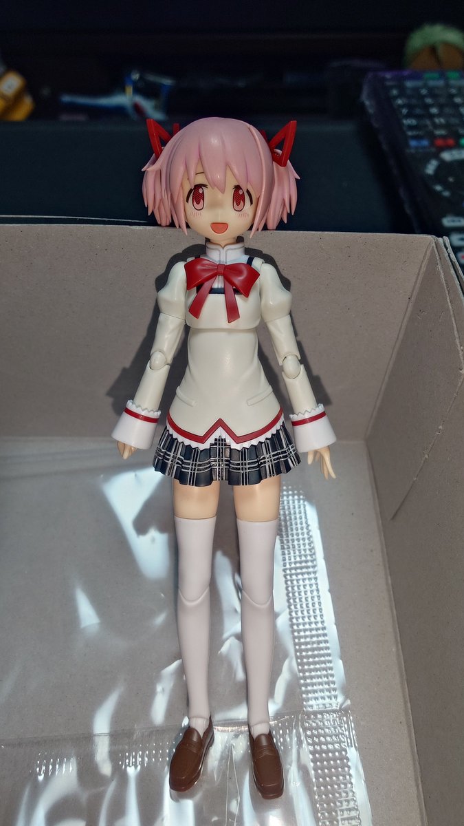 kingyo_ran's tweet photo. まどかの完成
スカートのチェック模様の塗り分けが面倒だったわ… https://t.co/UT7mKaMDkf