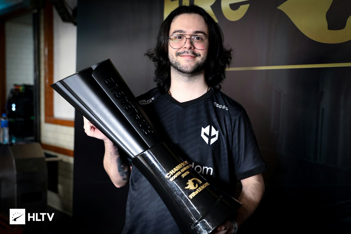 infocsarg's tweet photo. 🇦🇷🥳 ¡HOY CUMPLE 22 AÑOS TRY!

Jugador argentino que disputó CUATRO majors y hace poco fue campeón en FISSURE Playground.

Aquel que con 16 años ya la rompía en 9z jugando con 100 de ping los torneos desde La Pampa.

Felicidades @TRYZSE1 👑 https://t.co/d2iaq3gFyV