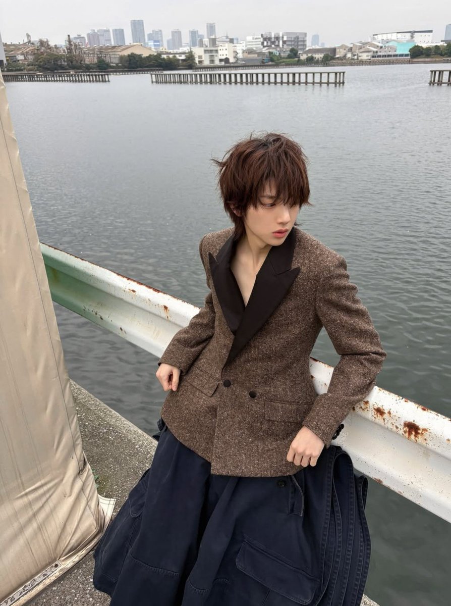 jeh2i's tweet photo. i love it when my kpop boy is a girl https://t.co/3wnR5kd9wu