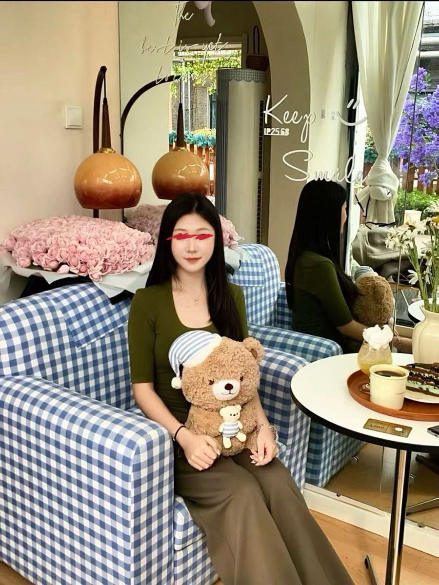 Manx55g's tweet photo. 网友投稿女友，肉腿性感，欢迎射屏意淫 https://t.co/DeMAboqoGI