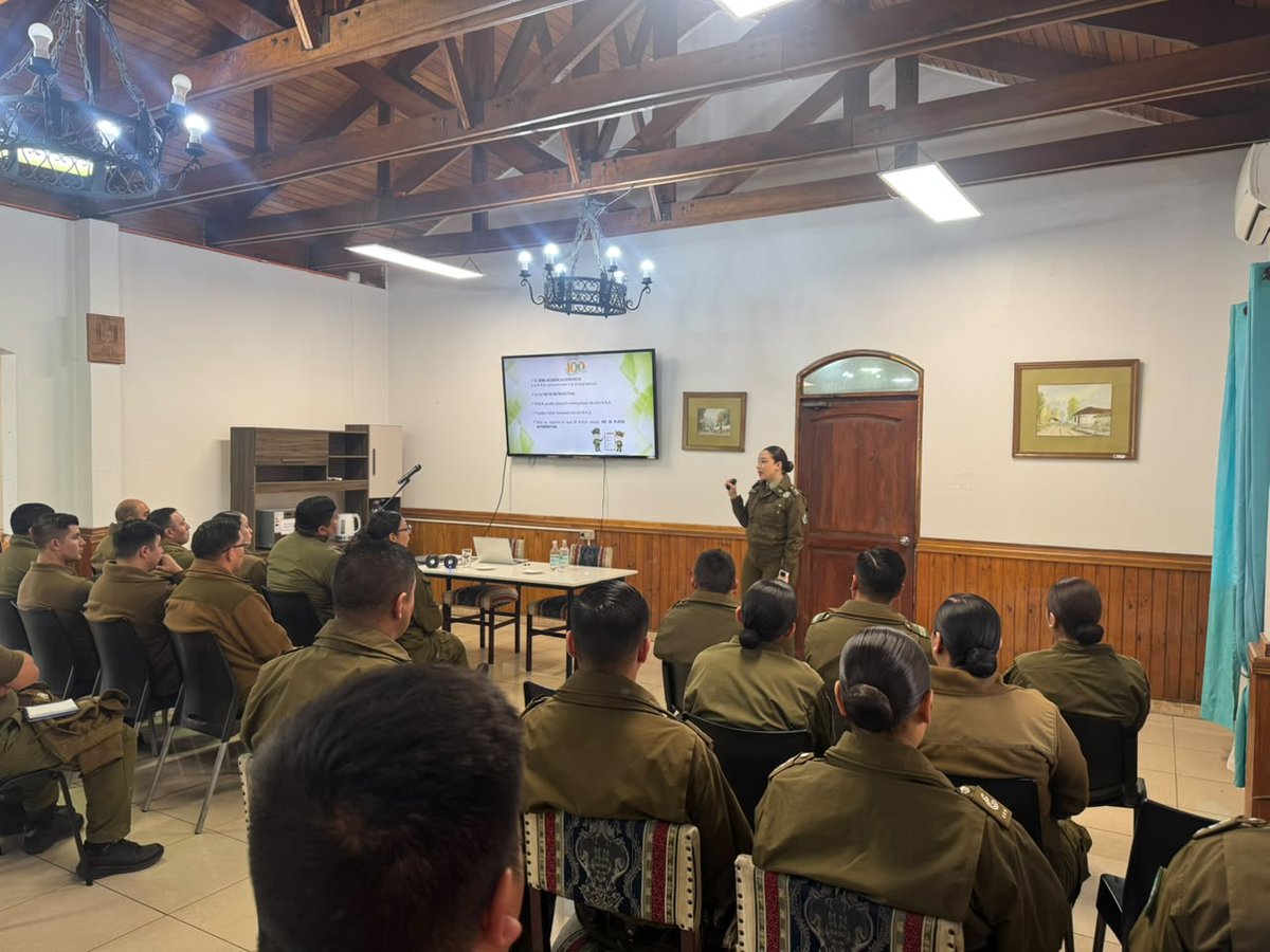CarabDDHHyFam's tweet photo. En temáticas vinculadas al Protocolo A, de la Ley 21.057 de entrevista videograbadas 📹y sensibilización de Explotación Sexual de Niños, Niñas y Adolescentes (ESNNA, el Depto. Coordinación y Control Interinst. @CarabDDHHyFam capacita a funcionarios de la 43º Comisaría #Peñalolén. https://t.co/Aa6m5TWCfr