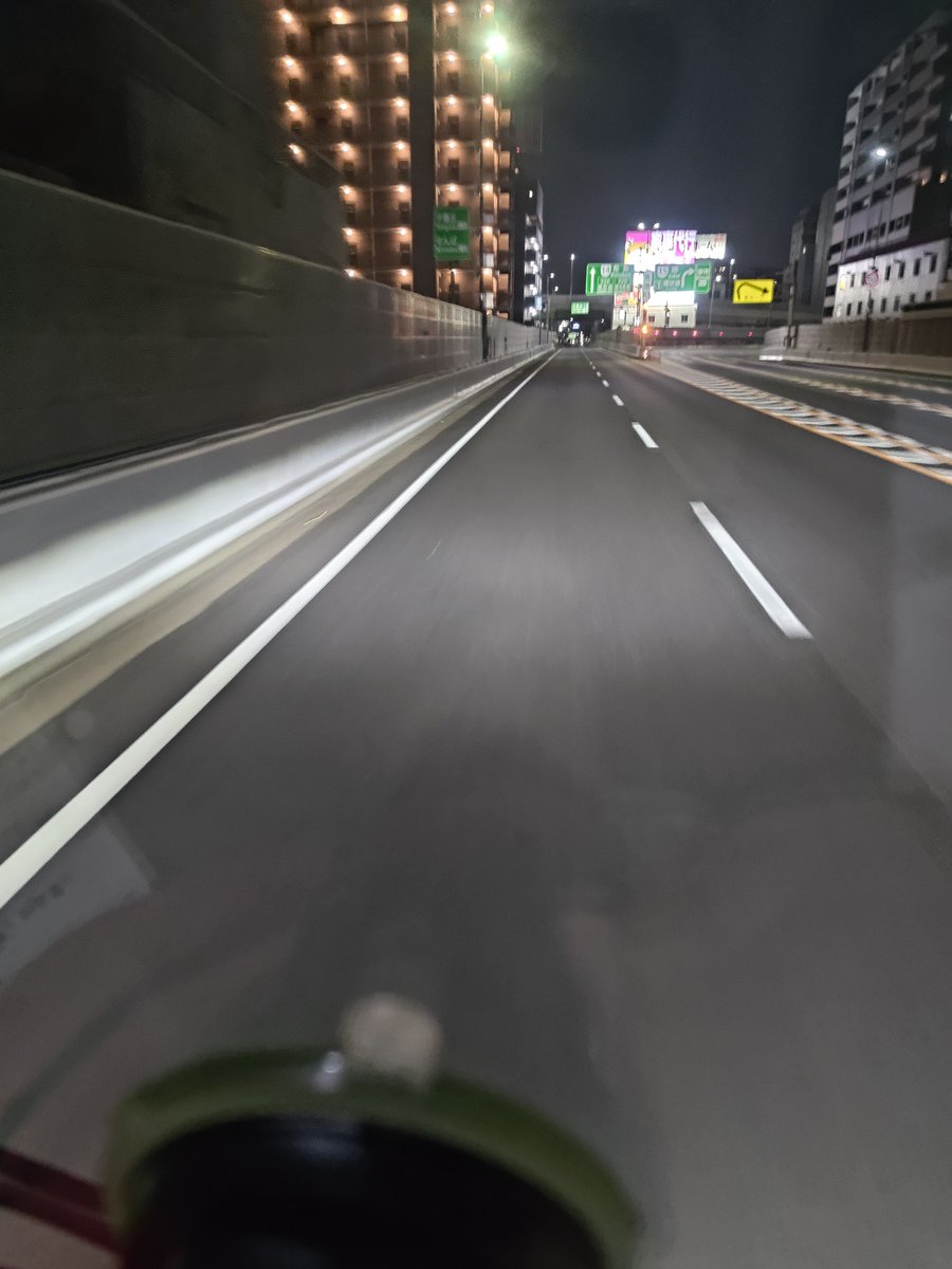GP4_Rene's tweet photo. さすが連休最終日、環状に車おらん https://t.co/m0DH16aVvx