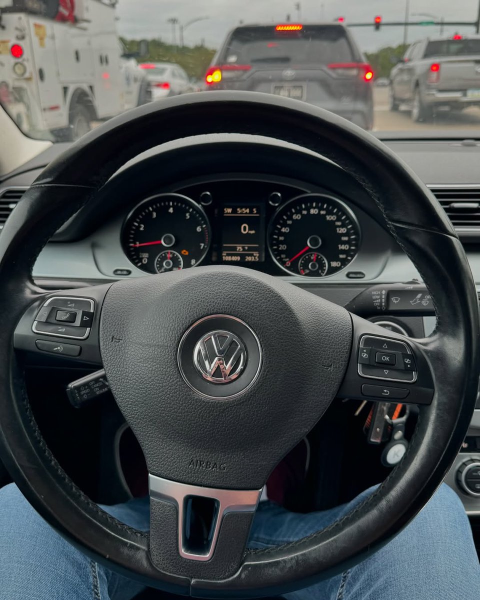EleaseMeahe3sd's tweet photo. Reusing an old story because I’m out of content, but it wouldn’t be a VW without a check engine light. https://t.co/S1Y2wTTZeN