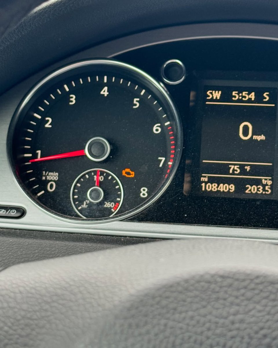 EleaseMeahe3sd's tweet photo. Reusing an old story because I’m out of content, but it wouldn’t be a VW without a check engine light. https://t.co/S1Y2wTTZeN