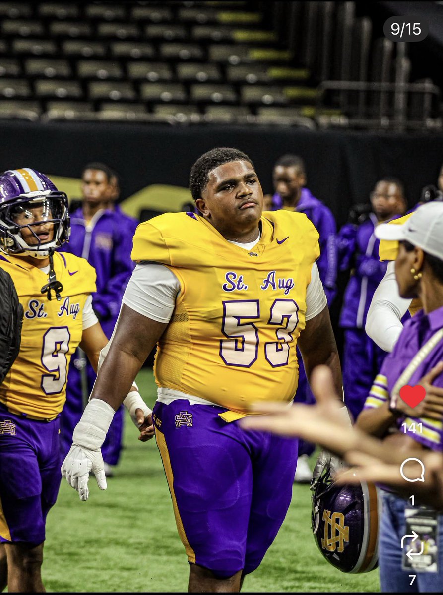 Michael_CO2028's tweet photo. The trenches ain’t for everybody. 😤 #53 putting in WORK. 🟣🟡💪🏾 #OLine #AGTG #Classof2028 #Recruit2028 #2028Recruit #OLine #OffensiveLine #LouisianaFootball https://t.co/FZzXoxCSXJ