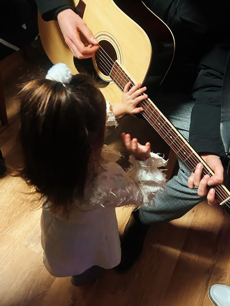 ayla_for_ahad's tweet photo. All I can see in this picture is Ahad with his future daughter. 😭❤️ https://t.co/OldfFpcG9q