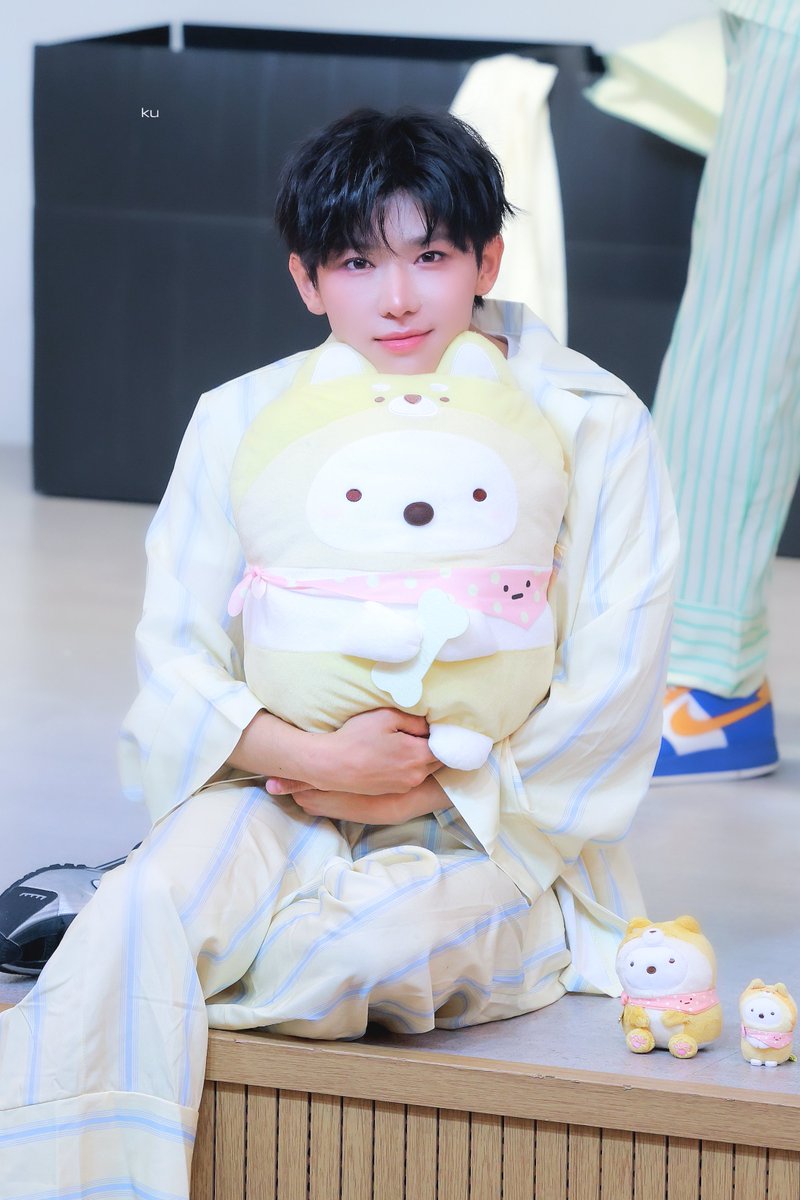 chxn924's tweet photo. #HappyYichenDay
#모두와_함께하는_체니의_첫_생일
#이첸 #YICHEN #亦辰 #イチェン
#모디세이 #MODYSSEY https://t.co/Xvfmj8fu7K