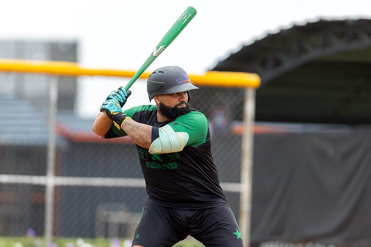 EOBASEBALLCLUB's tweet photo. "Estoy aquÍ para ayudar a Estrellas en lo que sea, como sea, para ganar un campeonato. Estoy contento de regresar. No pude jugar aquí cuando era jovencito, pero el tiempo de Dios es perfecto", Deivi Grullón, quien originalmente fue sorteado por nuestro club en Draft de Novatos. https://t.co/poeiMKONv6
