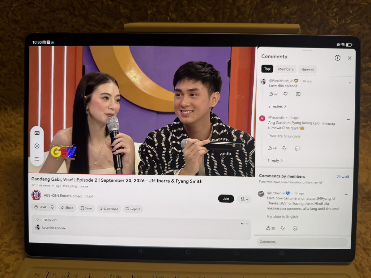 MissJen0923's tweet photo. Kakatapos lng ng werk, 
Kahit ilang beses q na to napanood hindi parin nagbabago ang reaction ko tawa at kilig. 😅💛

Haist sa luvlife nlng ng iba aq kinikilig..🥲
#GGVWithJMFyang https://t.co/SUq3bXCJZj