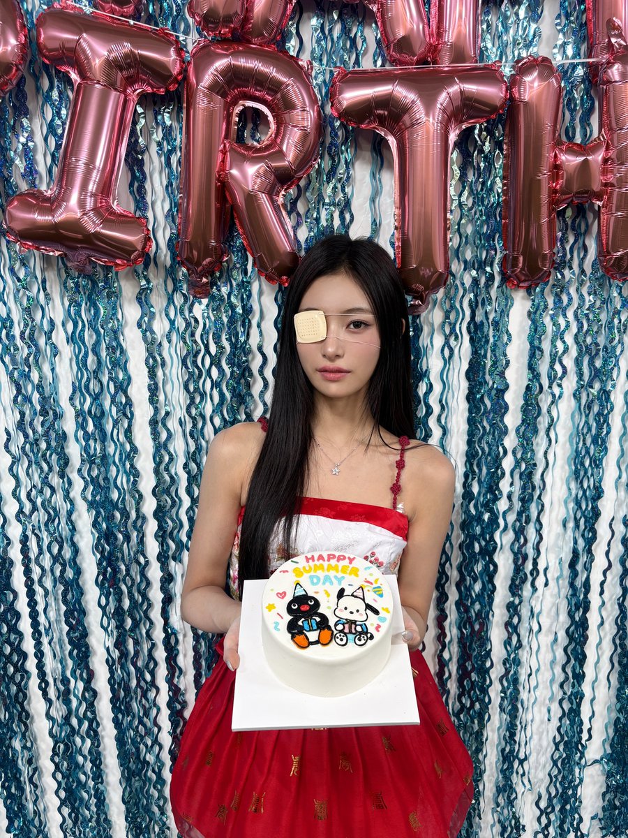 oddyouth_offcl's tweet photo. [❤️] 
오디즈 제 생일 축하해줘서 너무너무 고마워요! 오디즈도 오드유스도 꽃길만 걷자 
사랑해 다들🥰😘

#SUMMER #써머
#ODDYOUTH #오드유스 
#cantgoback
#HAPPYSUMMERDAY https://t.co/CtAy5LN199