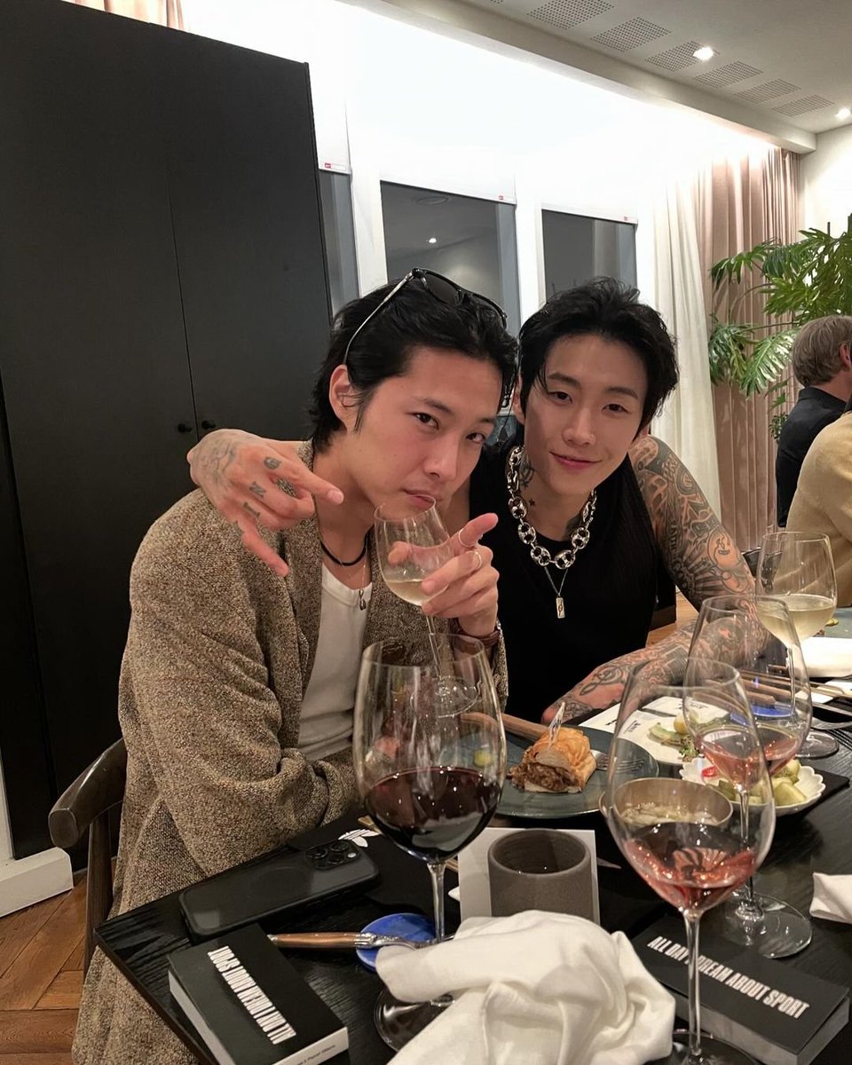 jongwonli's tweet photo. throwback with somi and jay park at the pharrell williams x adidas friends &amp; family dinner. https://t.co/dbQboNDRHk