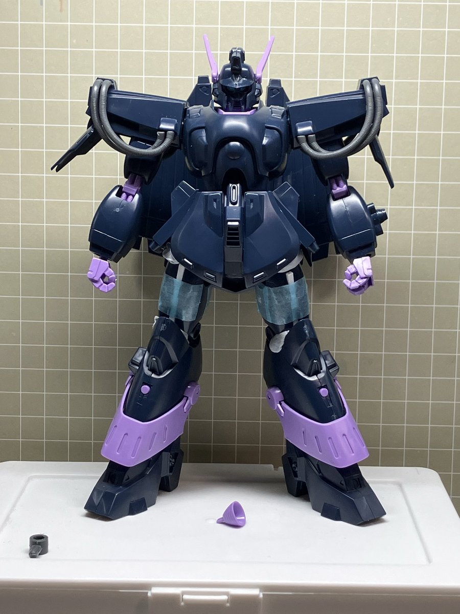 TA7668572129's tweet photo. ベルガギロス、首と足の付け根の位置をずらしてバランスみてみる。いい感じ😊
肩の横幅を少し詰めようかな
←改修前　　改修後→
#旧キット https://t.co/si4tno024C