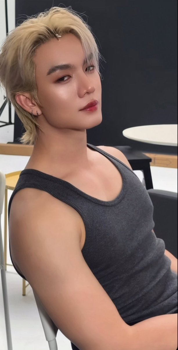 JLLINGLING1107's tweet photo. GN🌙Pretty Boy🤍

#RestAndDreamWithYongyut
#BoatYongyut @Yong_yutt https://t.co/I8m6xc9slf