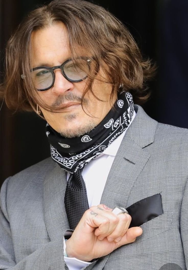 jDepp34225's tweet photo. What do you think of 🤔 anytime you saw me? 

Be honest..!!!!👀 https://t.co/EibUH3AaJq