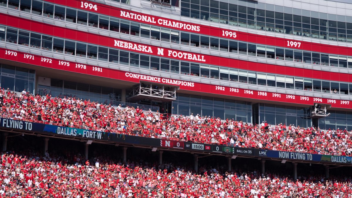 Sean_Callahan's tweet photo. Nebraska has outlined its Memorial Stadium reseating plan for 2027 and 2028.

• Every season-ticket holder must reselect seats
• Priority based on HAF rankings
• Legacy contribution rates ending
• 2028 capacity expected around 80,000

Full breakdown: https://t.co/eVbpyIxisG https://t.co/aan2McZcfE