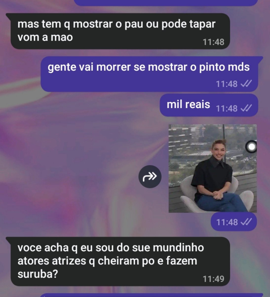 chonixbritt's tweet photo. grupo de figuracao divulgou q queriam pessoas jovens pra pularem na piscina pelados em cena, por um cache maneirinho. mandei pro meu irmao e ele: https://t.co/2jylcnWSfD