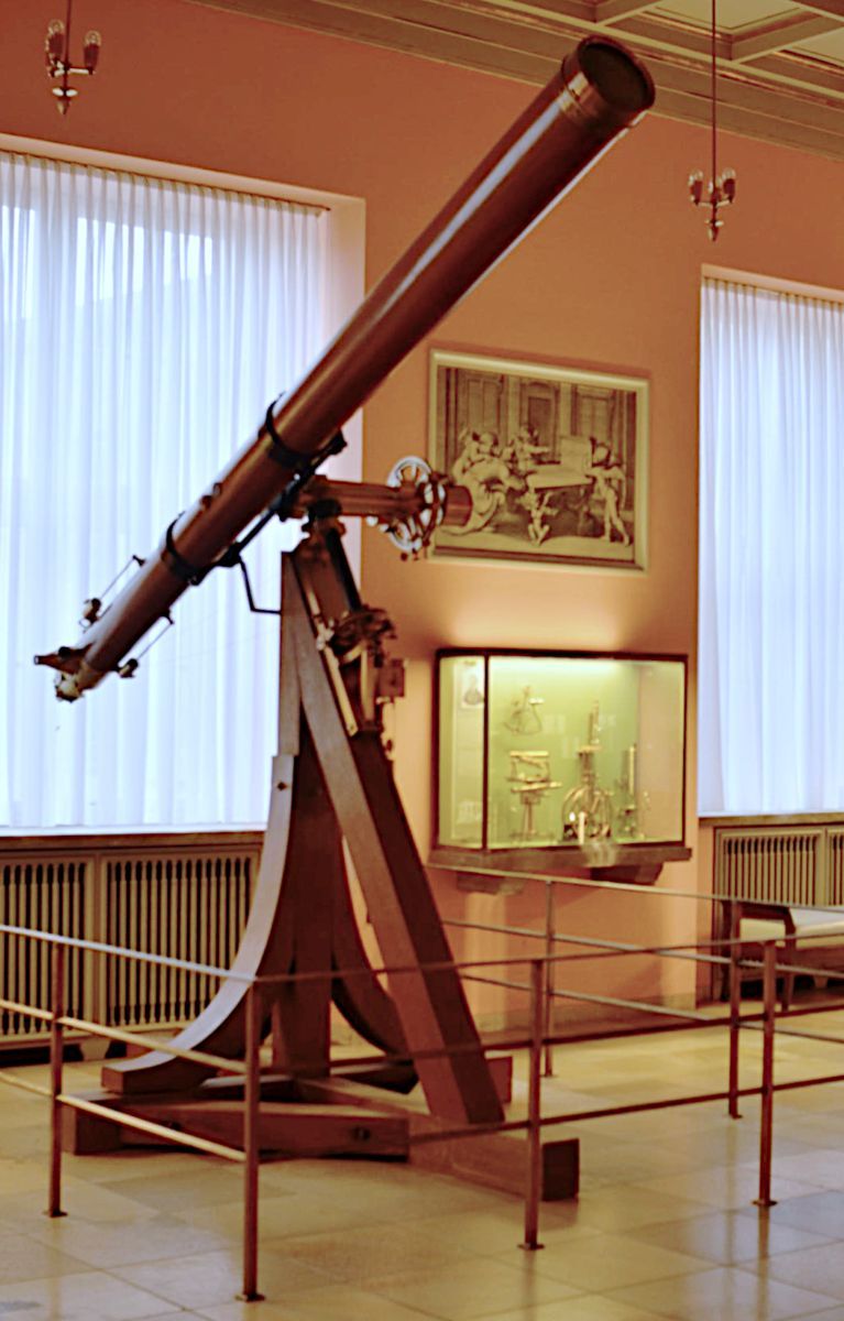 SETIInstitute's tweet photo. #PPOD: The Telescope That Discovered Neptune 🔭 

On September 23, 1846, astronomer Johann Gottfried Galle pointed this Fraunhofer refracting telescope toward a predicted location in the night sky and identified #Neptune, the eighth planet in our solar system. The discovery came after astronomers Urbain Le Verrier and John Couch Adams independently used irregularities in Uranus’s orbit to calculate where an unseen planet should be.

Galle found Neptune less than one degree from Le Verrier’s predicted position, making its discovery a remarkable demonstration of Newtonian gravity and celestial mechanics. The nine-inch Fraunhofer refractor, built around 1826–1827 and considered one of the finest telescopes of its era, is now part of the Deutsches Museum collection in Munich.

Credit: @DeutschesMuseum 

#planetaryscience