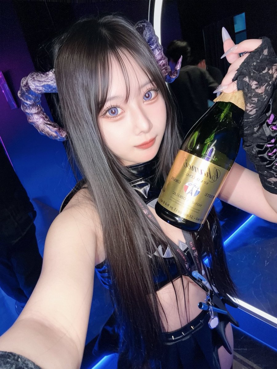 yoru_wisp's tweet photo. 退散！Tiktokライブから来てくれてぽんしてくれたダーリンありがとう^ᴗ̥̥  ̫ ᴗ̥^ https://t.co/FcpCNXllBg