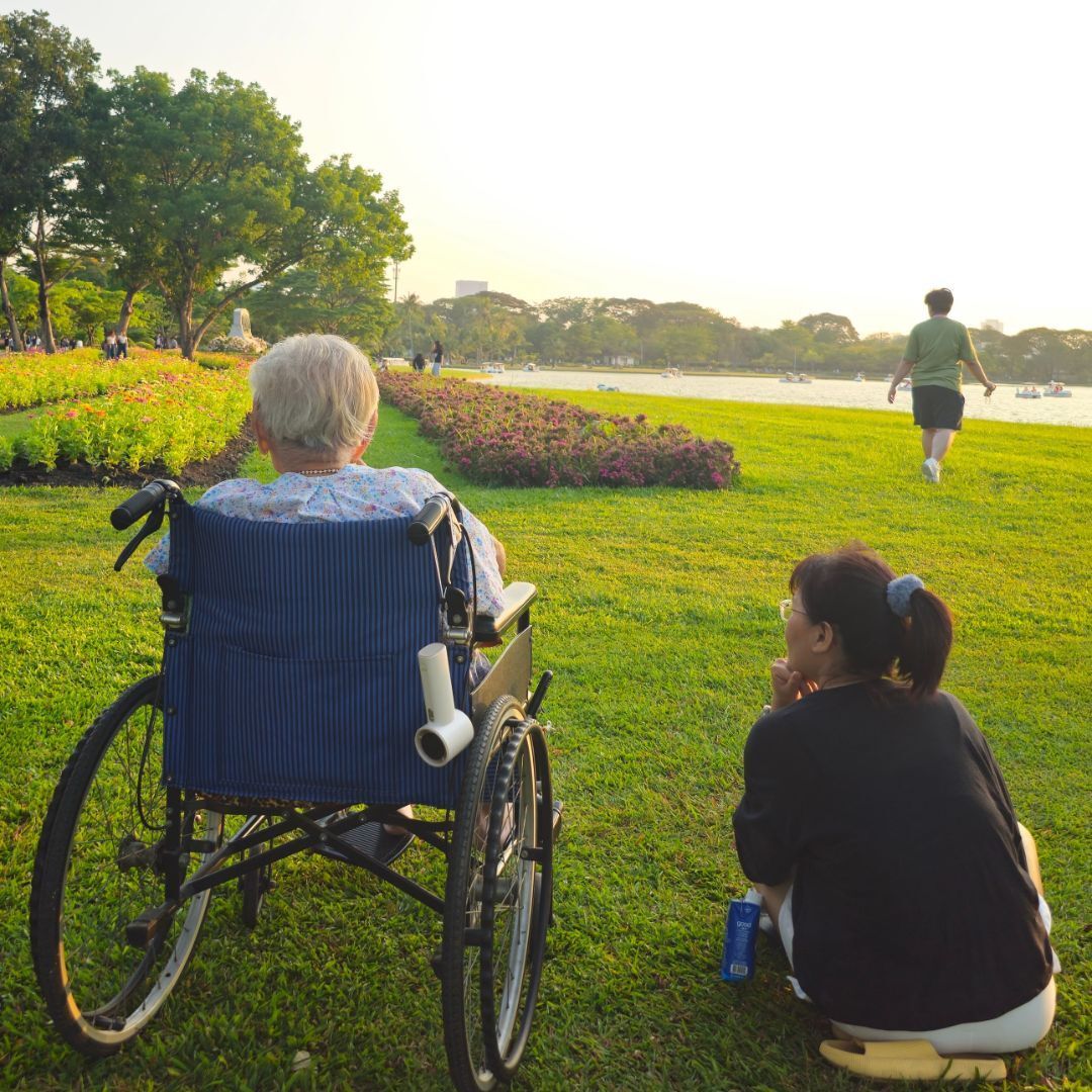 ATLANTICINHOME's tweet photo. It can be harder to tell if your loved one needs help at home when they live further away from you. Here's what to look for: https://t.co/6ytuH3VwlB
#InHomeCare #AgeInPlace #AgingInPlace #Florida https://t.co/0Klj6cbnUk