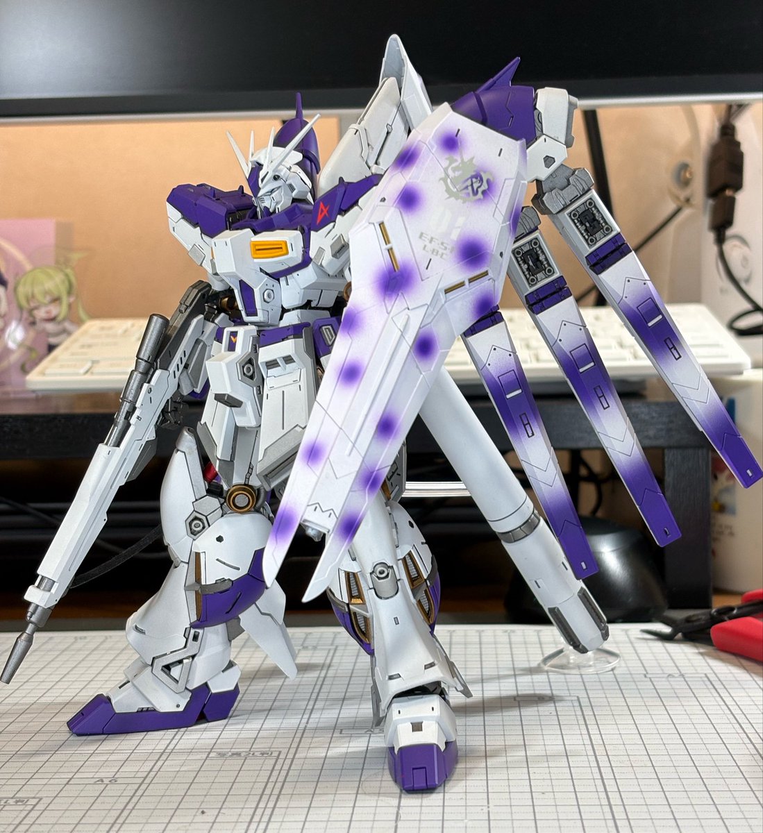 syamozimoti1234's tweet photo. 久々すぎてガンプラの撮り方
わかんね
with 作ってからずっと放置してたhi-ν https://t.co/wOQ2O3MRSe