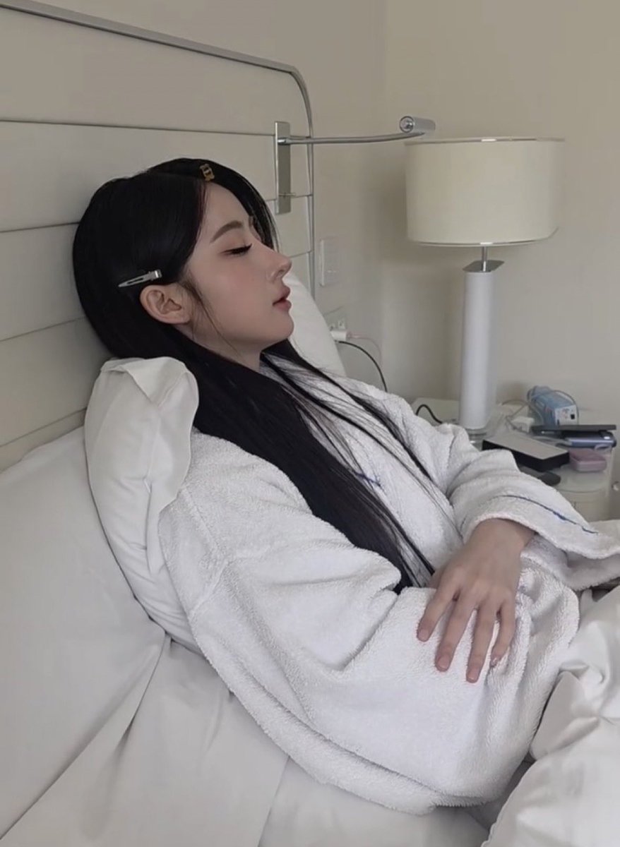 lane89988's tweet photo. just let her sleep yall

#YokoApasra‌ #โยโกะอาภัสรา https://t.co/odwtbfzLDY