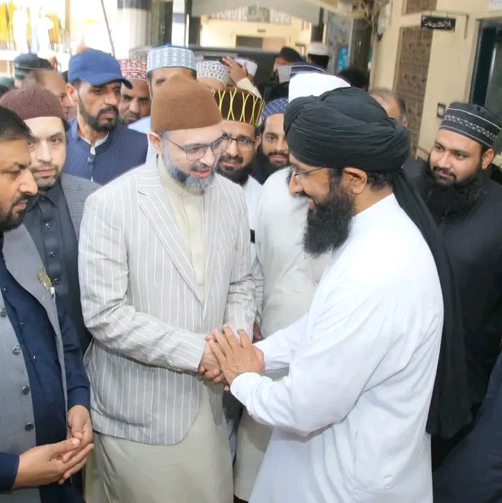 juttqx's tweet photo. میرا ان سب خیر خواہوں سے صرف ایک سوال ہے کہ انہیں دنیا کے یہ سب رشتے تو یاد ہیں، صرف اپنے نبی سے رشتہ کیوں بھول گیا ہے؟ شانِ رسالت ﷺ پر حملے کیے جارہے ہیں لیکن ان غیرت کیوں نہیں جاگ رہی https://t.co/osGqxkm9Vt