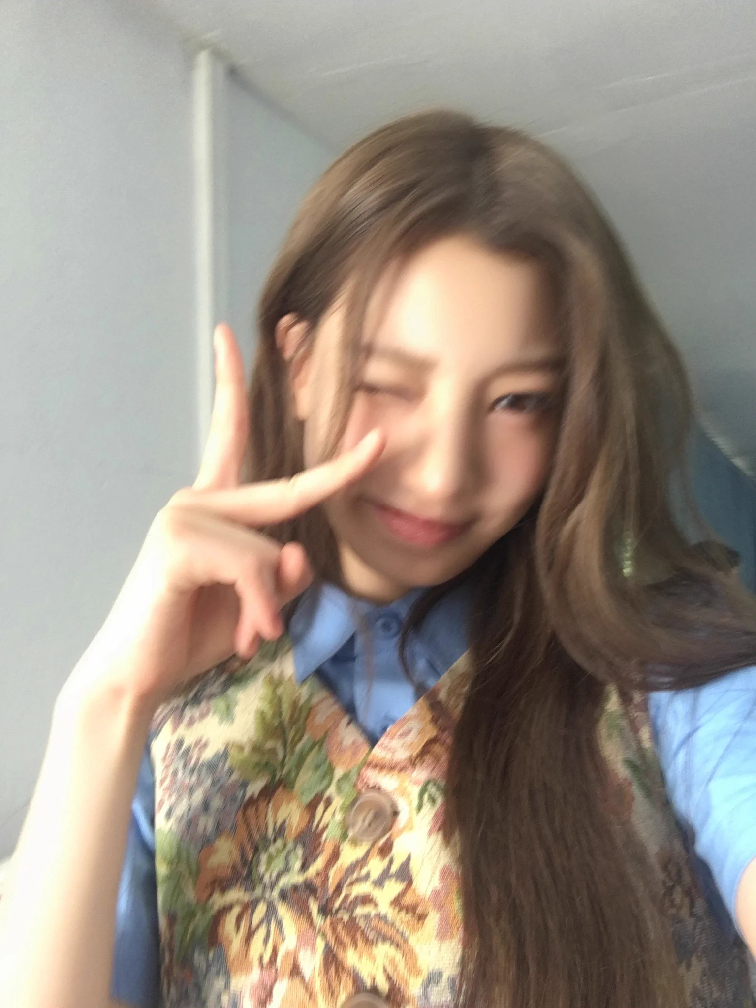 tuide pics na platformi X: „260923 🍿💬 weverse update #TUIDE #튜