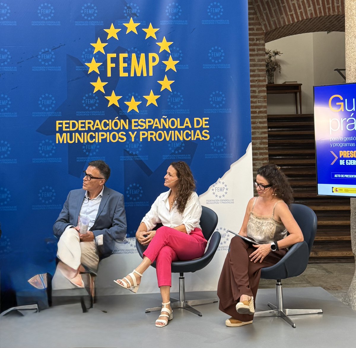 fep_pacientes's tweet photo. Nuestra vocal Elena Moya ha participado en la presentación de la Guía práctica de los #PAEF.

Desde FEP defendemos que pacientes y organizaciones participen en su diseño, implementación y evaluación.

Las políticas de salud deben contar con las personas. #Pacientes https://t.co/G1mZWoLthw