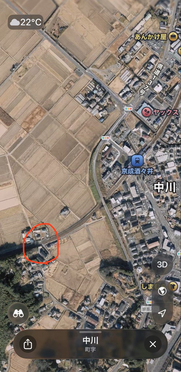 chaki0901's tweet photo. ChatGTPは中川踏切って言ったけど、違うかも。赤丸のところです。
知ってる人いたら教えて欲しい。
冠水であちこち通行止めになり、みんなこの道に来てたけど、踏切開かないから渋滞起きてた。
反対側から来る車は、Uターンもできなくて、つらかっただろうなぁ。 https://t.co/jaGcTdUuaY