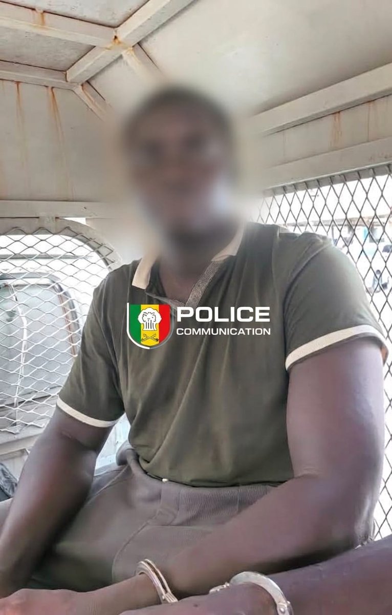 PoliceNationSN's tweet photo. Grand Yoff : vol de 10 millions de FCFA, un employé interpellé !

Le Commissariat d'arrondissement a arrêté un vendeur confondu par les caméras de surveillance pour détournement des recettes de son employeur. Le suspect a avoué avoir dilapidé l'argent dans des paris sportifs. https://t.co/uXdtgQORVr